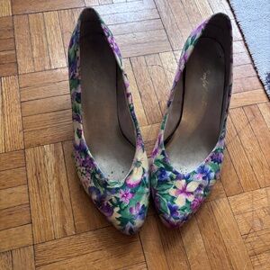 vintage 80s heels - read full description * accepting offers